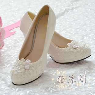秋冬新娘白色婚鞋中跟水晶，水钻珍珠伴娘鞋演出礼服，敬酒鞋手工单鞋