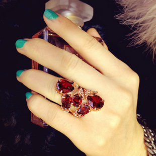 欧美奢华食指大红宝石戒指，女复古夸张锆石，水钻花朵装饰戒指夜店