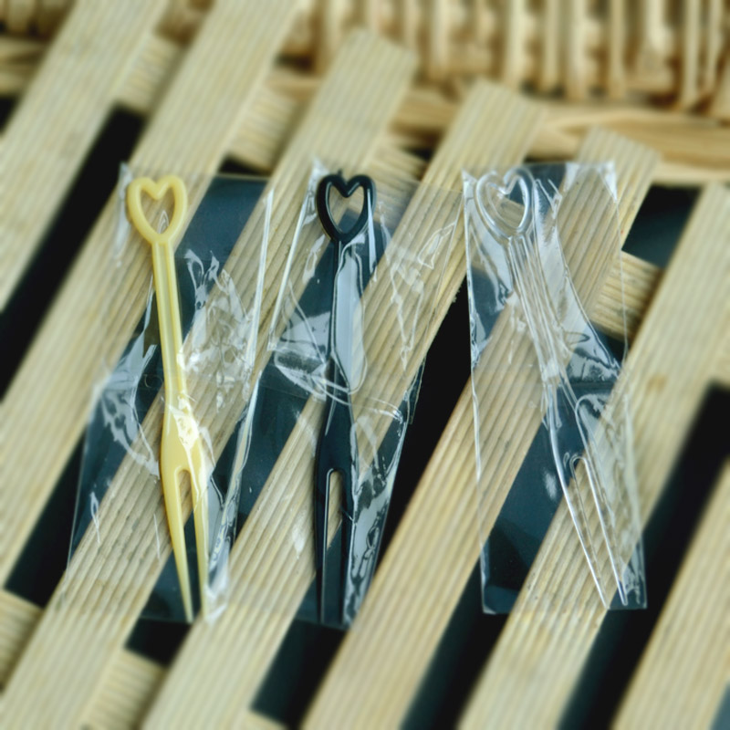 特惠 独立装塑料透明一次性爱心水果叉二指叉蛋糕叉食品小叉子在类目 餐饮具, 餐具, 水果叉/水果签中 - 来自Buy2taobao.com提供专业的淘宝代购服务