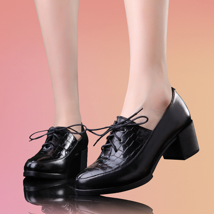 <em>达芙妮女单鞋</em>2014新款粗跟中跟单鞋系带豹纹