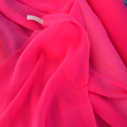 进口高档雪纺玫红色，真丝纱绸布料，纯色女装衣服素色diy面料
