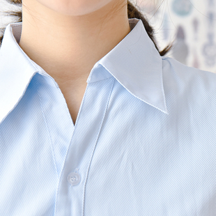浅蓝斜纹衬衫短袖，女修身收腰v领隐纹衬衣职业装ol工服