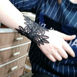 2018 店主设计个性暗扣手链 黑色蕾丝手链 显白  显瘦