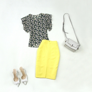 2418女大码夏季印花雪纺，薄款小衫黄色包臀铅笔半身裙套装