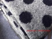 品牌地*素加厚高弹纯羊毛针织外套面料，灰底黑色大波点宽1.55米
