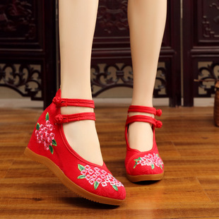 春季老北京布鞋女绣花单鞋烫钻广场，舞蹈鞋内增高7厘米新娘鞋子