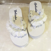 白色蕾丝韩潮版花朵珍珠水钻宝石松糕厚底坡跟高凉鞋人字沙滩拖鞋