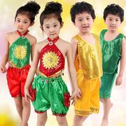 六一儿童表演服幼儿女童红肚兜，绿短裤亮片秧歌腰鼓演出服分体套装