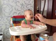 拍一发五 笑巴喜好孩子小龙哈比儿童宝宝婴儿餐椅坐垫安全带通用