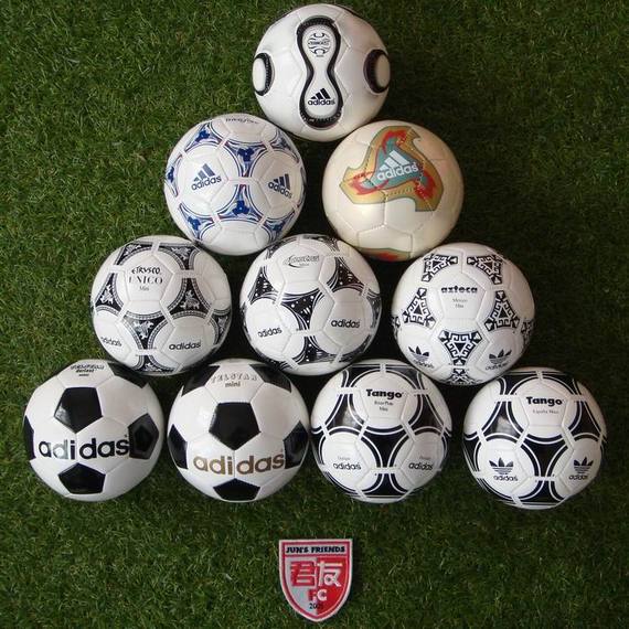 正品阿迪历届世界杯 飞火流星普天同庆团队之星 经典收藏迷你足球