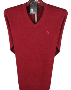 <em>毛衣</em>搭配_红色本命年花花公子纯色<em>鸡心领毛衣</em>