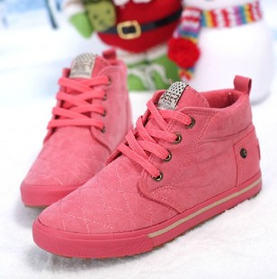 龙凤宝贝童装店搞促销活动啦,部分商品包邮,热