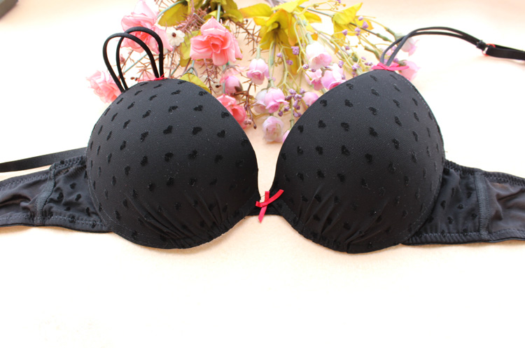 欧美外贸尾单 黑色绒心形<em>文胸</em> <em>胸罩奶罩</em> 内衣b