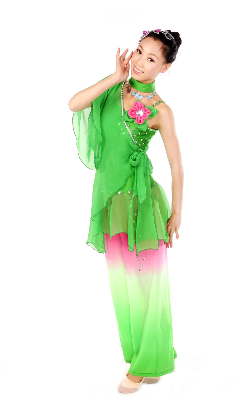 <em>女子独舞</em>桃李杯<em>舞蹈</em>大赛<em>独舞</em>古典舞咏荷<em>舞蹈</em>演