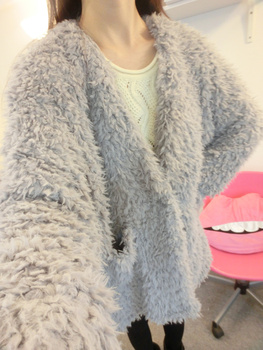 <em>外套</em>搭配_<em>浅灰色</em> 气质毛绒绒<em>开衫外套</em>-淘淘搜