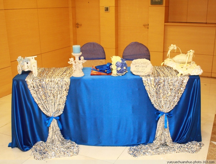 上海宝蓝色主题婚礼 签到台布置 迎宾台布置 签