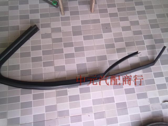 雪铁龙世嘉 凯旋 车门泥槽\/车门玻璃密封条\/玻璃