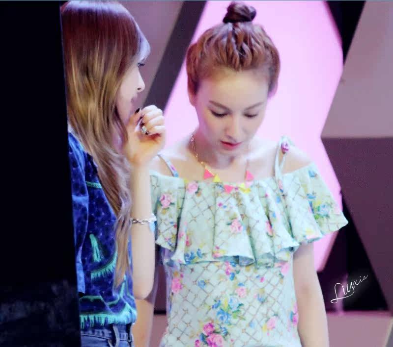 最新一期 快乐大本营吴昕 一仆二主闫妮杨树苗关