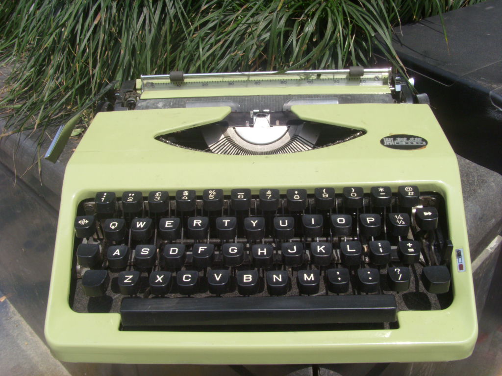 古董金属英雄牌110老式打字机HERO机械英文