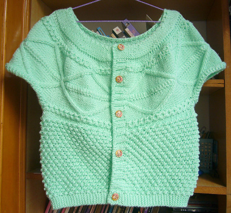 纯手工编织女童<em>毛线短款开衫</em>背心 春秋款 粉绿