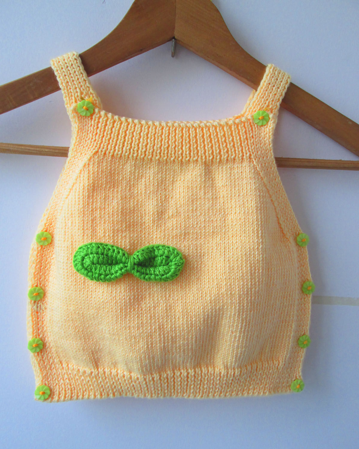 手工<em>编织宝宝毛衣</em> 宝宝针织背心 女婴童韩版蝴