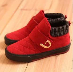 龙凤宝贝童装店搞促销活动啦,部分商品包邮,热