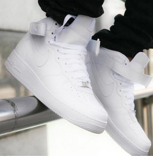 宝贝与描述相符得分4.8分 正品耐克/NIKE AIR FORCE1 空军全白高帮经典情侣板鞋 男女板鞋