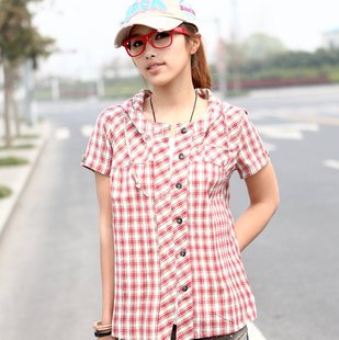 求购一件女式衬衫:桔色格子带帽中款长袖衬衣
