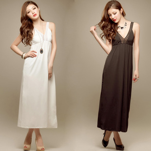 这件蕾丝<em>开衫,里面配什么</em>样的长裙,春夏时穿的