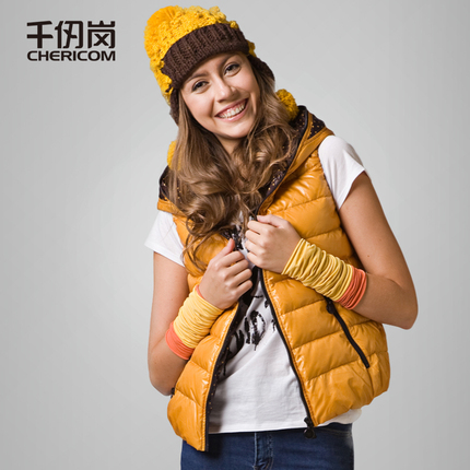 <em>千仞岗</em>正品<em>女士羽绒服</em> 时尚轻薄连帽<em>马甲</em> 纯色