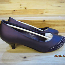 【<em>香山红叶女鞋</em>】最新最全<em>香山红叶女鞋</em> 产品