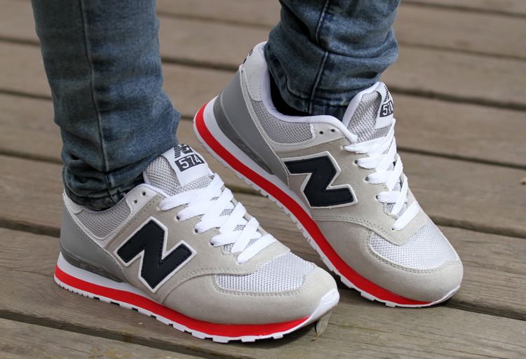 Лого брендов New Balance