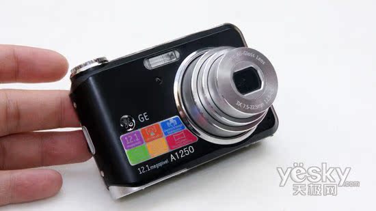 Цифровая камера Sanyo GE S1415 1200 CCD Цифровая камера Sanyo GE S1415 1200 CCD