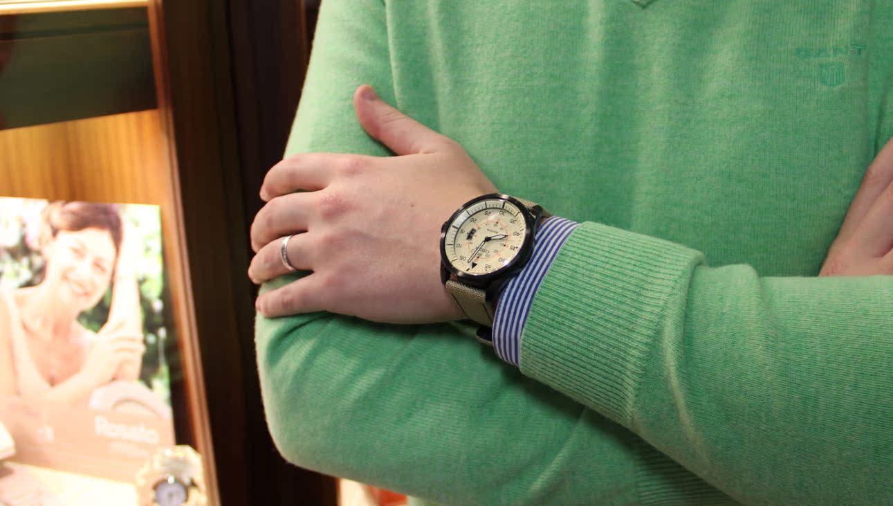 Наручные часы Citizen AW1360 Наручные часы Citizen AW1360