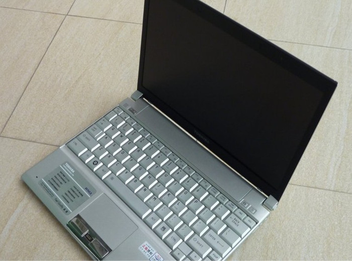 二手笔记本电脑 东芝portégé r500 r501宽屏双核 无线上网本