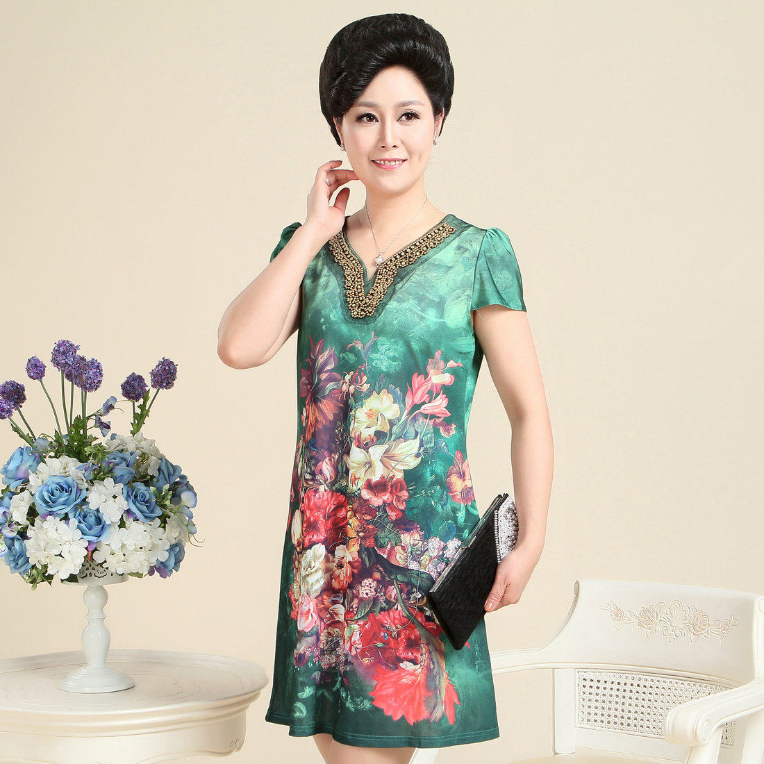 夏季中老年连衣裙<em>中年女士加肥加大</em>夏装长<em>裙子</em>