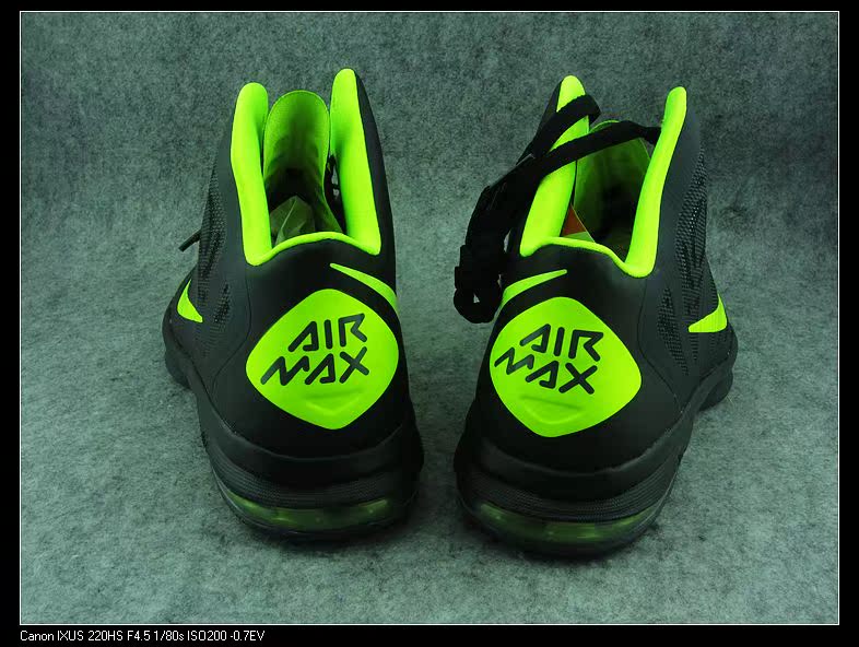 全新原盒 nike air max hyperaggressor x 蓝球鞋 码数42-45 价钱428