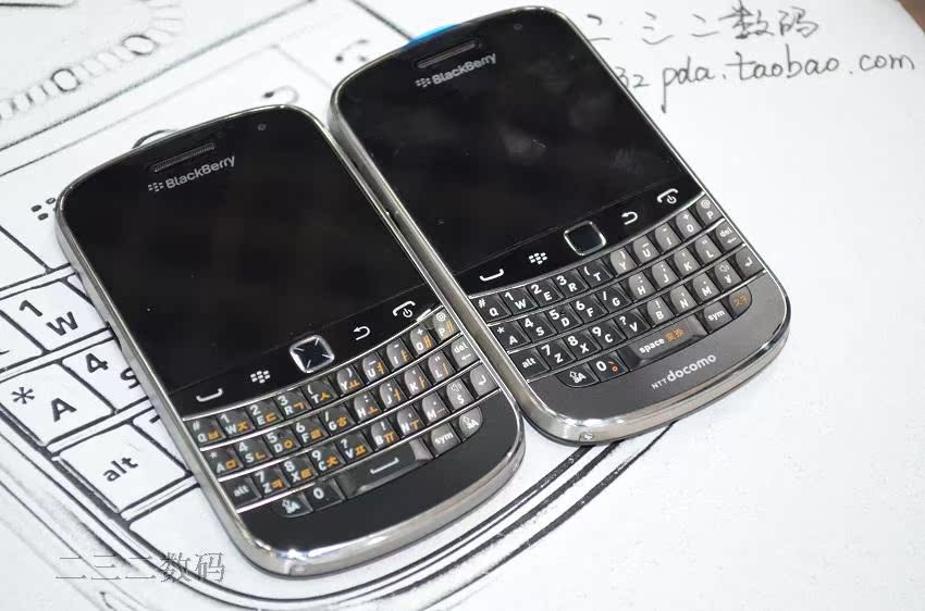 Мобильный телефон BlackBerry 9900 Мобильный телефон BlackBerry 9900