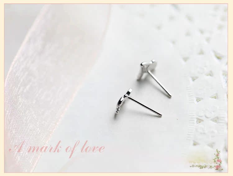 Гвоздики To silver 925 LOVE Гвоздики To silver 925 LOVE