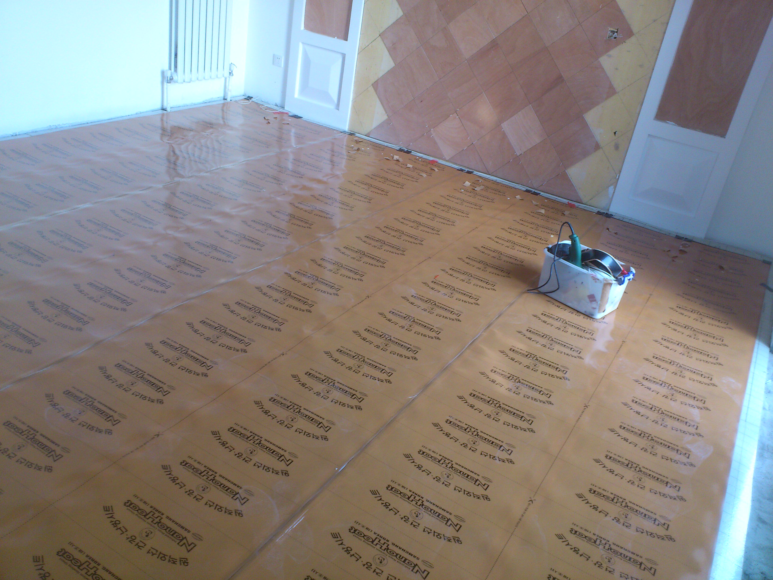 Нагревательный мат 韩国三昌电热膜板面状电地暖膜碳纤维电地暖碳晶发热膜电暖炕安装 Daeyoo