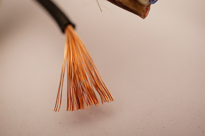 Inlet line / Japan Ancient river / furukawa   vctr flexibility Drag chain 6 core Twist 1.5 square Multicore Cable
