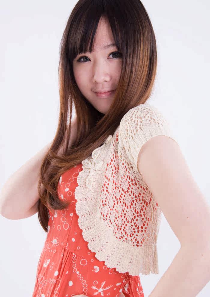 2012新款 短袖纯色<em>超短开衫</em>手工钉珠小披肩坎