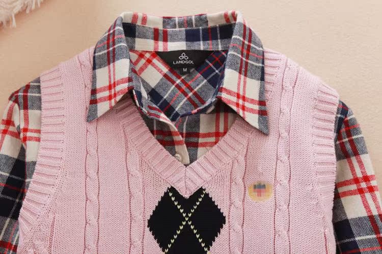 Свитер женский Other brands 2012 Хлопок Осень 2012 Без рукавов V-образный вырез Свитер женский Other brands 2012 Хлопок Осень 2012 Без рукавов V-образный вырез Вышивка