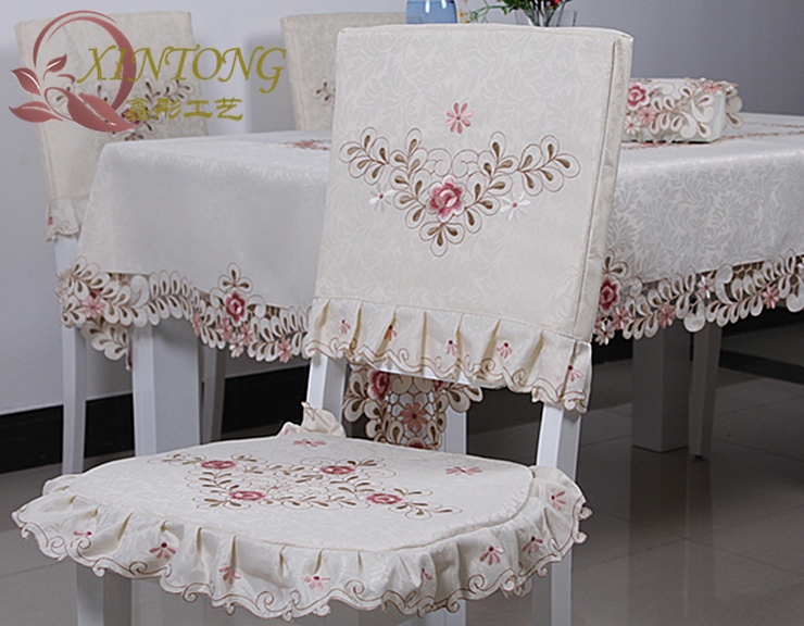 Скатерть Xin Tong 809 6730 Скатерть Xin Tong 809 6730