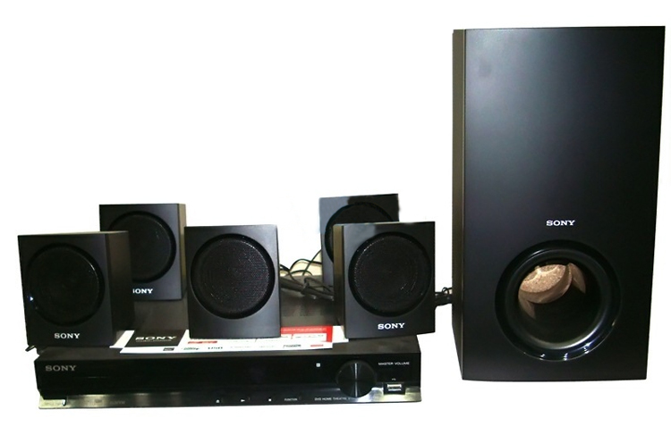 Домашний кинотеатр Sony DAV-TZ130 DVD Домашний кинотеатр Sony DAV-TZ130 DVD