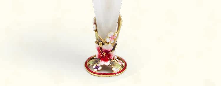 The Upscale European Lovely Leiothrix Perfume Bottle