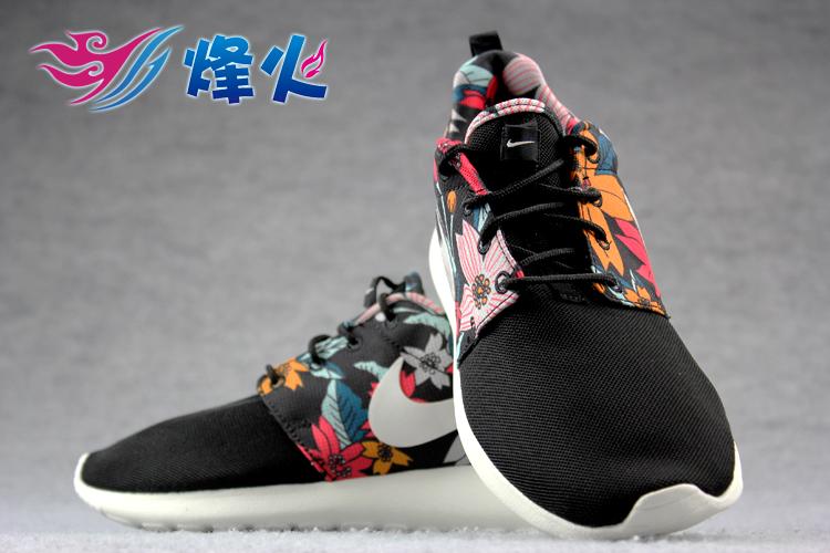 Кроссовки Nike Wmns Roshe Run Print 599432-090 Кроссовки Nike Wmns Roshe Run Print 599432-090 Nike / nike