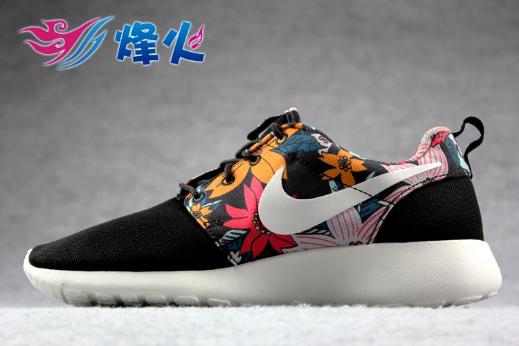 Кроссовки Nike Wmns Roshe Run Print 599432-090 Кроссовки Nike Wmns Roshe Run Print 599432-090 Nike / nike