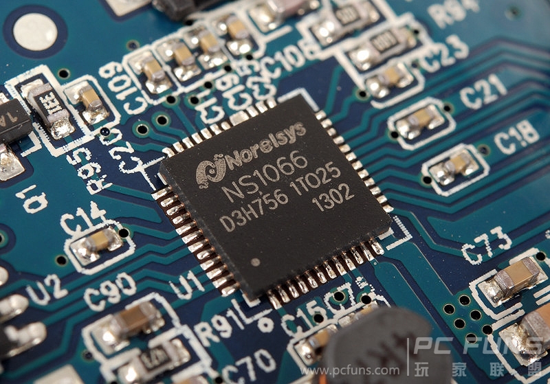 orico 3588us3的pcb明显要比2588us3的元件多不少