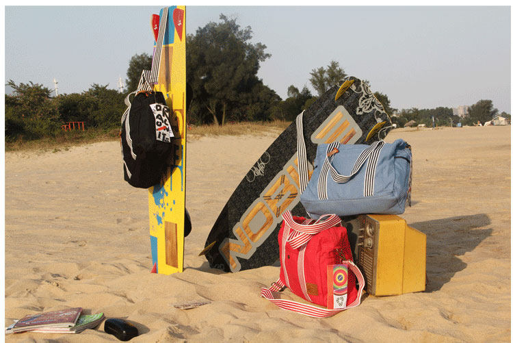 DraCo<em></em>nItE <em>潮牌女生</em>帆布包拉链单肩<em>包包</em>大红